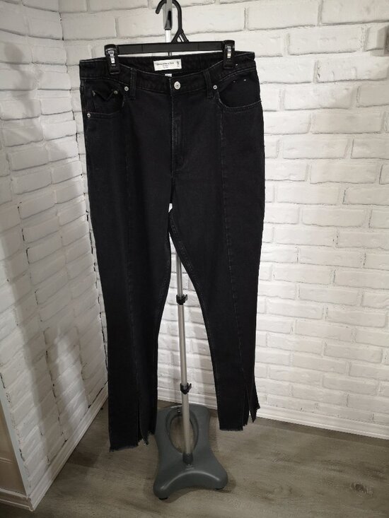 Abercrombie & Fitch Denim - Abercrombie & Fitch Ladies Size 31/12 Black Skinny High Rise Curve Love Jeans